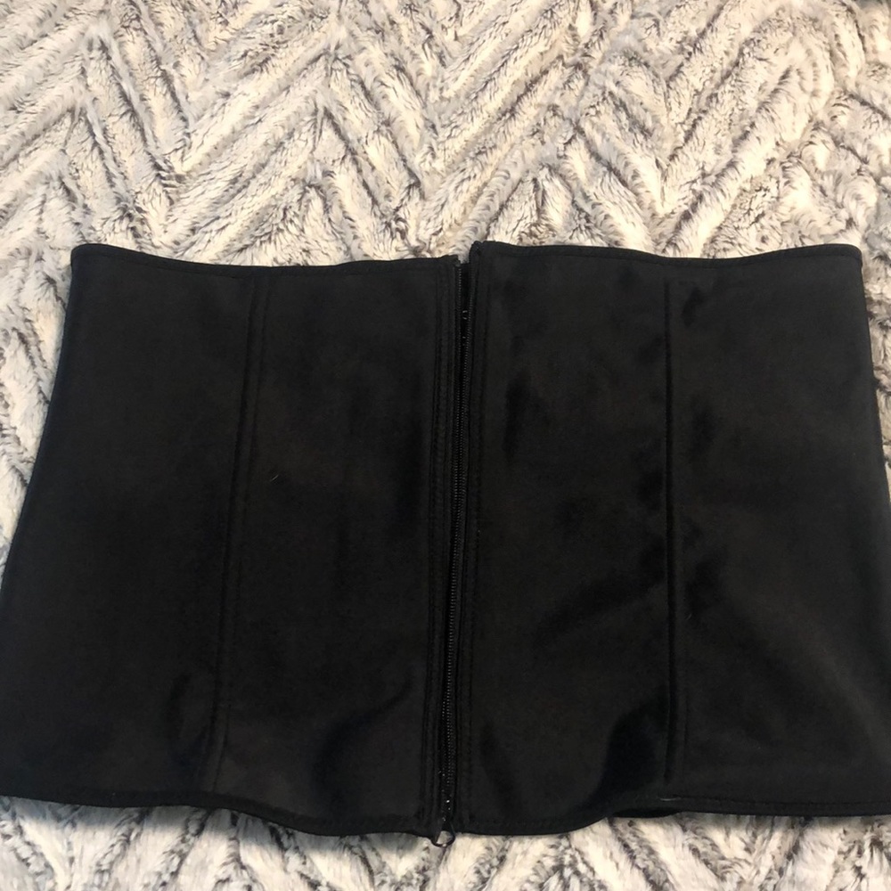 Waist trainer